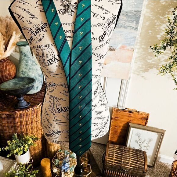 VTG Lloyd Attree & Smith Dapper Academia Style Tie. - Picture 9 of 13